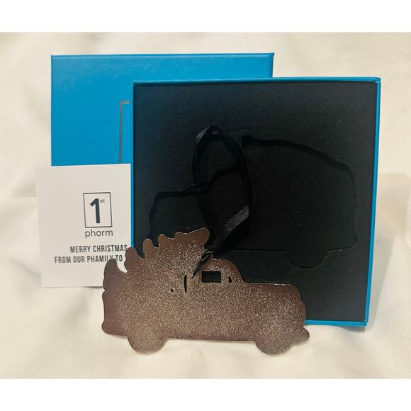 1st Phorm old red truck with Christmas tree ornament NIB holiday collectible - Picture 3 of 7
